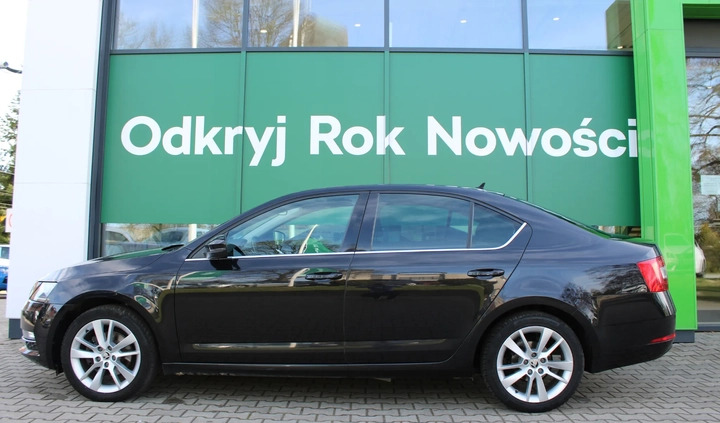 Skoda Octavia cena 58900 przebieg: 121145, rok produkcji 2019 z Radom małe 211